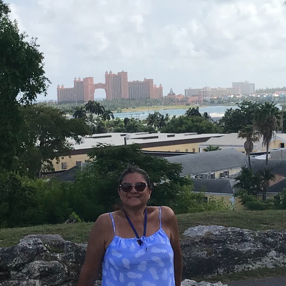 Meet your Posher, Doris - Picture 2 of 2